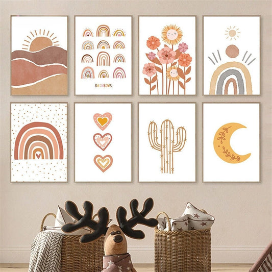 Fröhliche Wanddeko für das Kinderzimmer von justgoodmood mit verschiedenen Postern, die Regenbögen, Blumen und Sonne darstellen - Poster Kinderzimmer Regenbogen Sonne Berge Kaktus Herz.