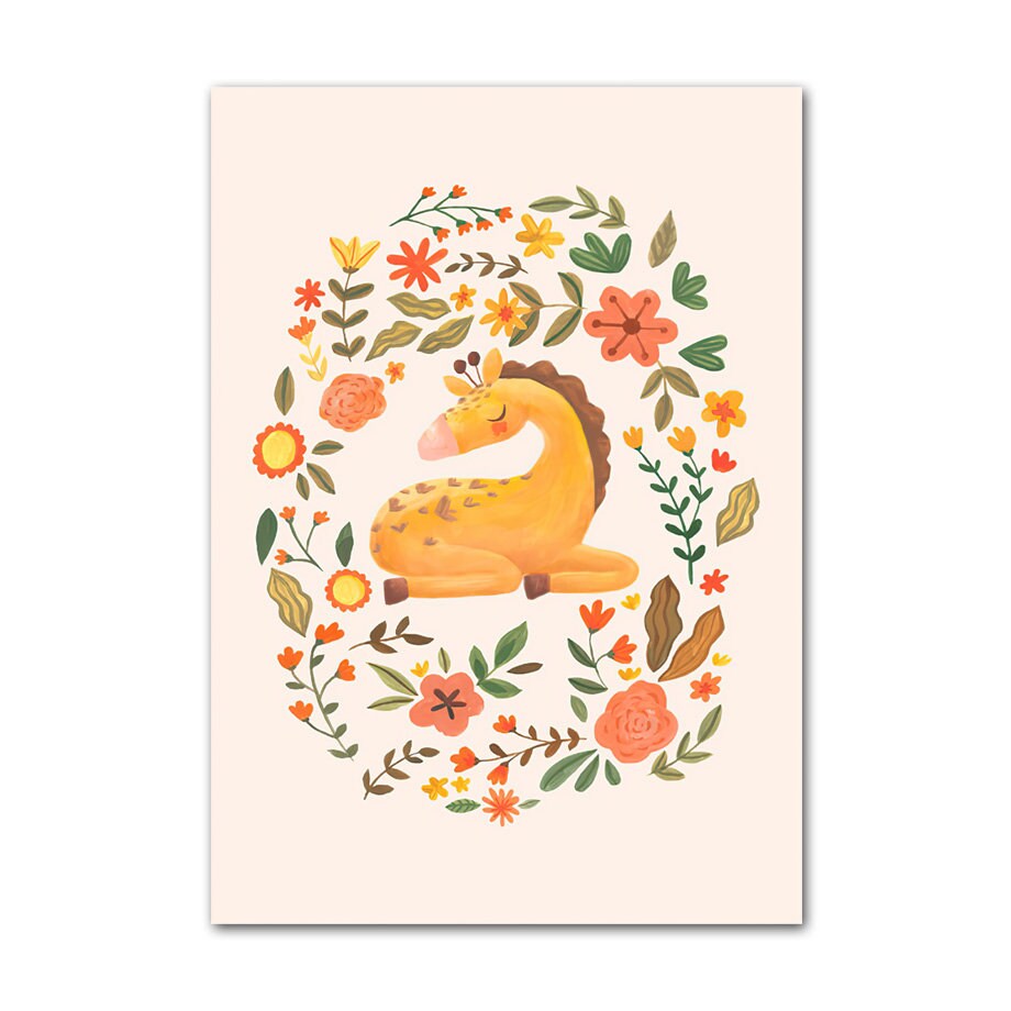 Niedliche Giraffe in floralem Rahmen, Kinderzimmer Deko von justgoodmood.