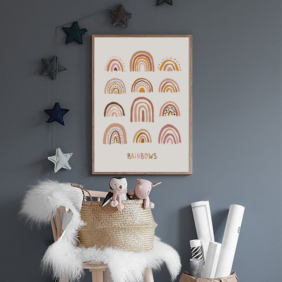 Buntes Poster von justgoodmood mit fröhlichen Regenbogen Motiven. Perfekt als Wanddeko im Kinderzimmer.