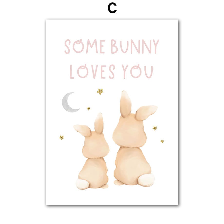 Niedliches Poster mit zwei Hasen, die in den Sternenhimmel blicken, mit dem Text 'SOME BUNNY LOVES YOU'. Perfekt für Kinderzimmer Deko von justgoodmood, personalisiert mit Namen.