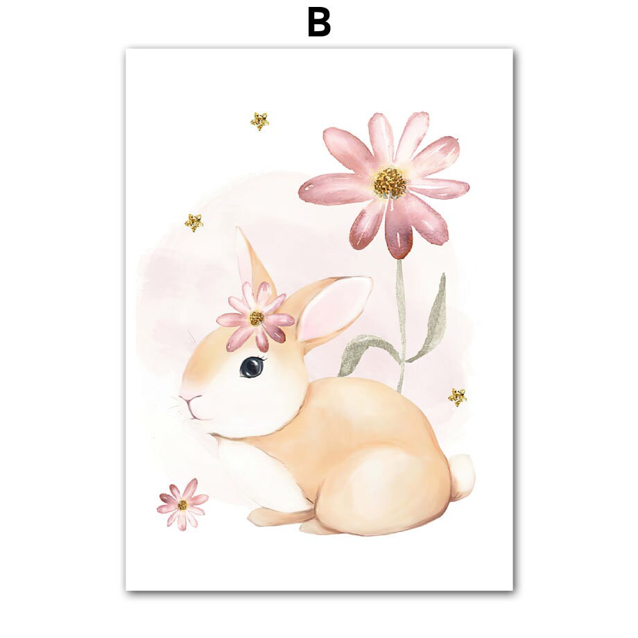 Charmantes Poster eines sitzenden Hasen mit Blüten. Perfekt für die Wandgestaltung im Kinderzimmer, von justgoodmood, personalisierte Deko für kleine Tierliebhaber.