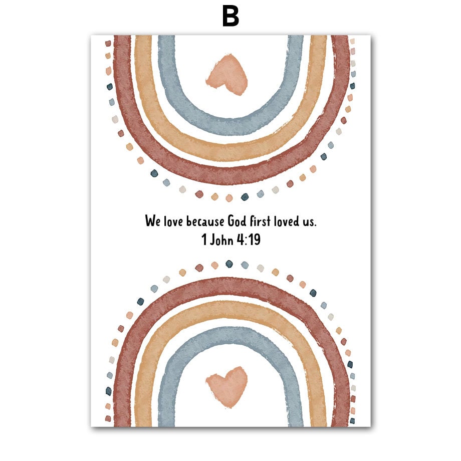 Bezauberndes Kinderzimmer Poster mit Regenbogen und Herz, inspiriert von 1 Johannes 4:19. Ideal für die kindliche Fantasie, von justgoodmood - Poster Kinderzimmer Herz Kreuz.
