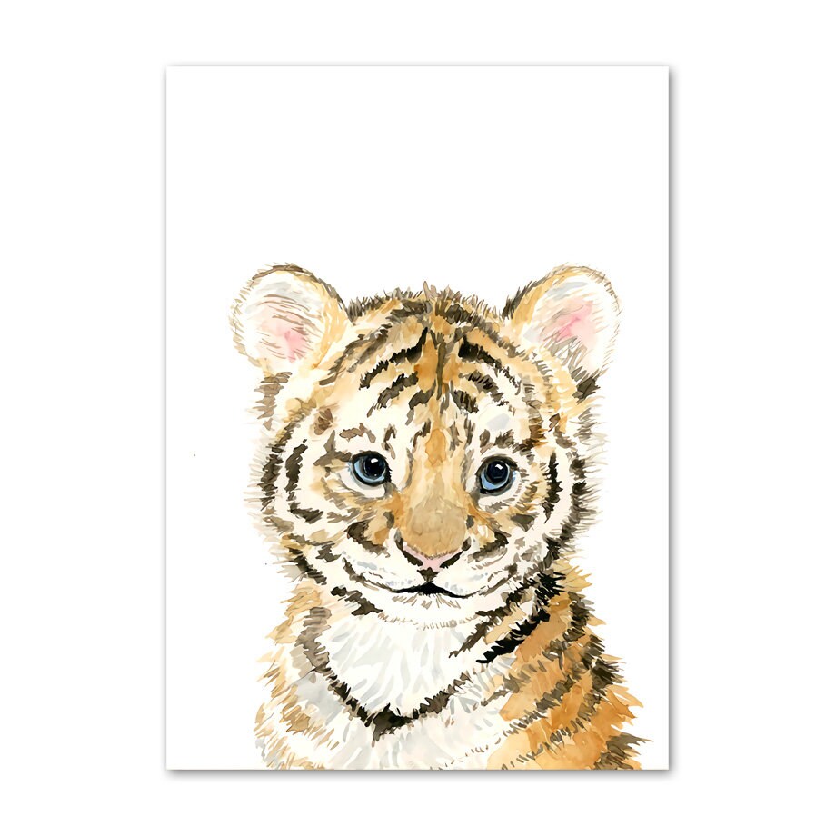 Fröhliches Poster eines Tigerbabys für das Kinderzimmer von justgoodmood. Perfekt um Kinderfantasien zu beflügeln.