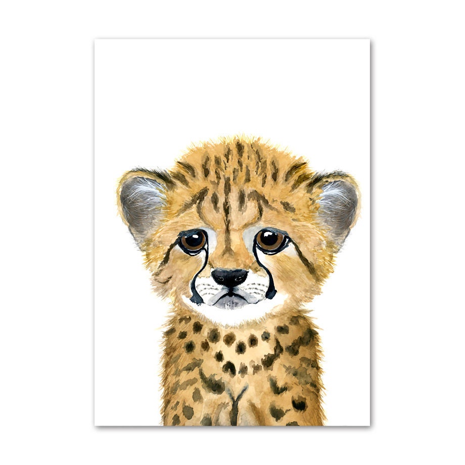 Künstlerisches Poster eines süßen Gepardenbabys, ideale Wandkunst für das Kinderzimmer, von justgoodmood. Poster Kinderzimmer Tiere Fuchs Elefant Bär Hase Zebra.