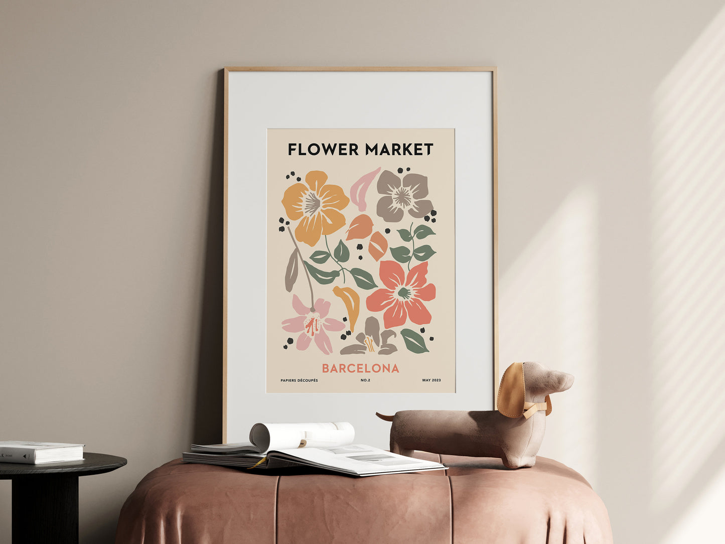 Das bunte 'Barcelona'-Plakat aus dem Poster Set 'Blumen Markt' von justgoodmood, geeignet für eine frische und einladende Wohnatmosphäre.
