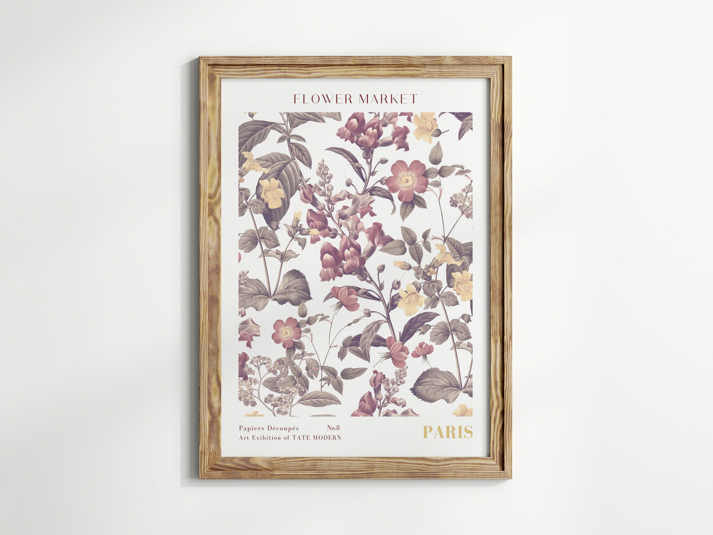 Ästhetischer Kunstdruck von justgoodmood, 'Flower Market Blumen V2'. Romantische florale Motive in sanften Lila-Tönen, ideal für die Wandgestaltung im Schlafzimmer.
