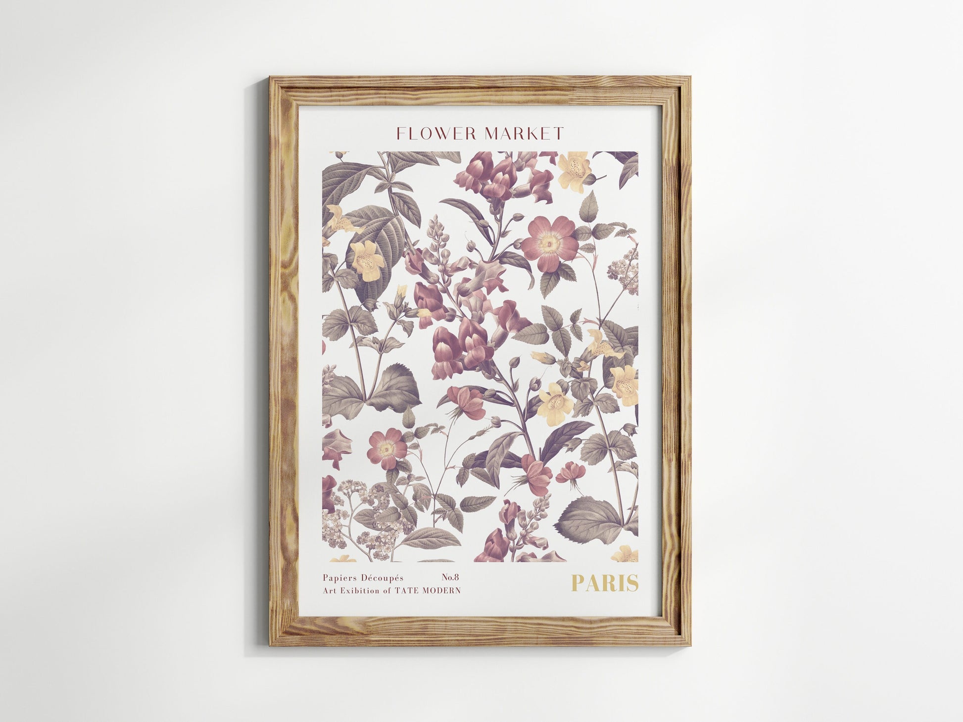 Ästhetischer Kunstdruck von justgoodmood, 'Flower Market Blumen V2'. Romantische florale Motive in sanften Lila-Tönen, ideal für die Wandgestaltung im Schlafzimmer.