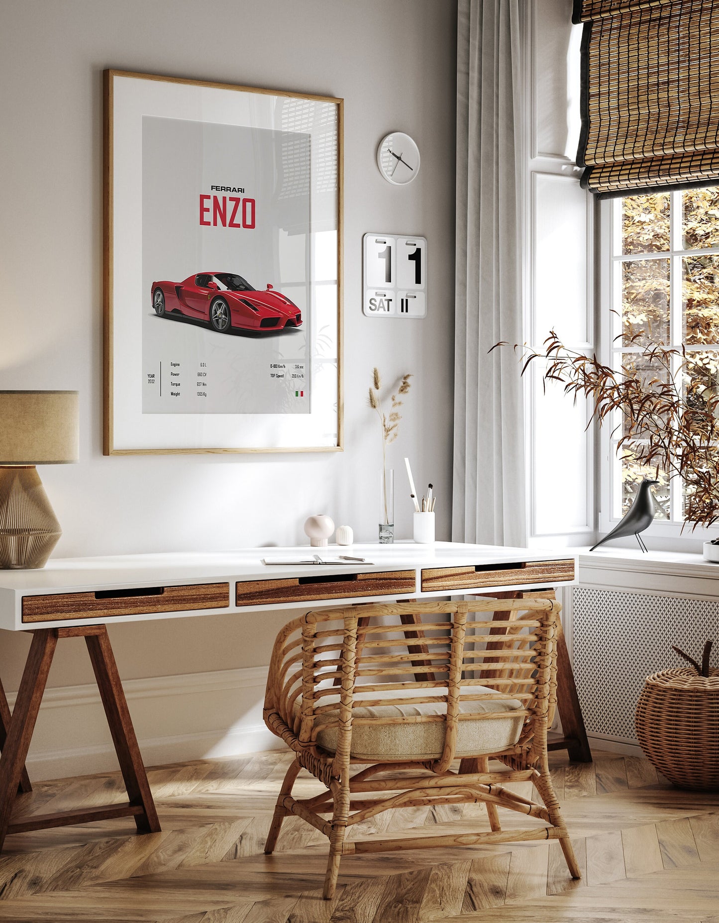 FERRARI ENZO Poster über einem stilvollen Schreibtisch mit minimalistischer Einrichtung von justgoodmood. Perfekte Wanddeko für Büro und Zuhause.