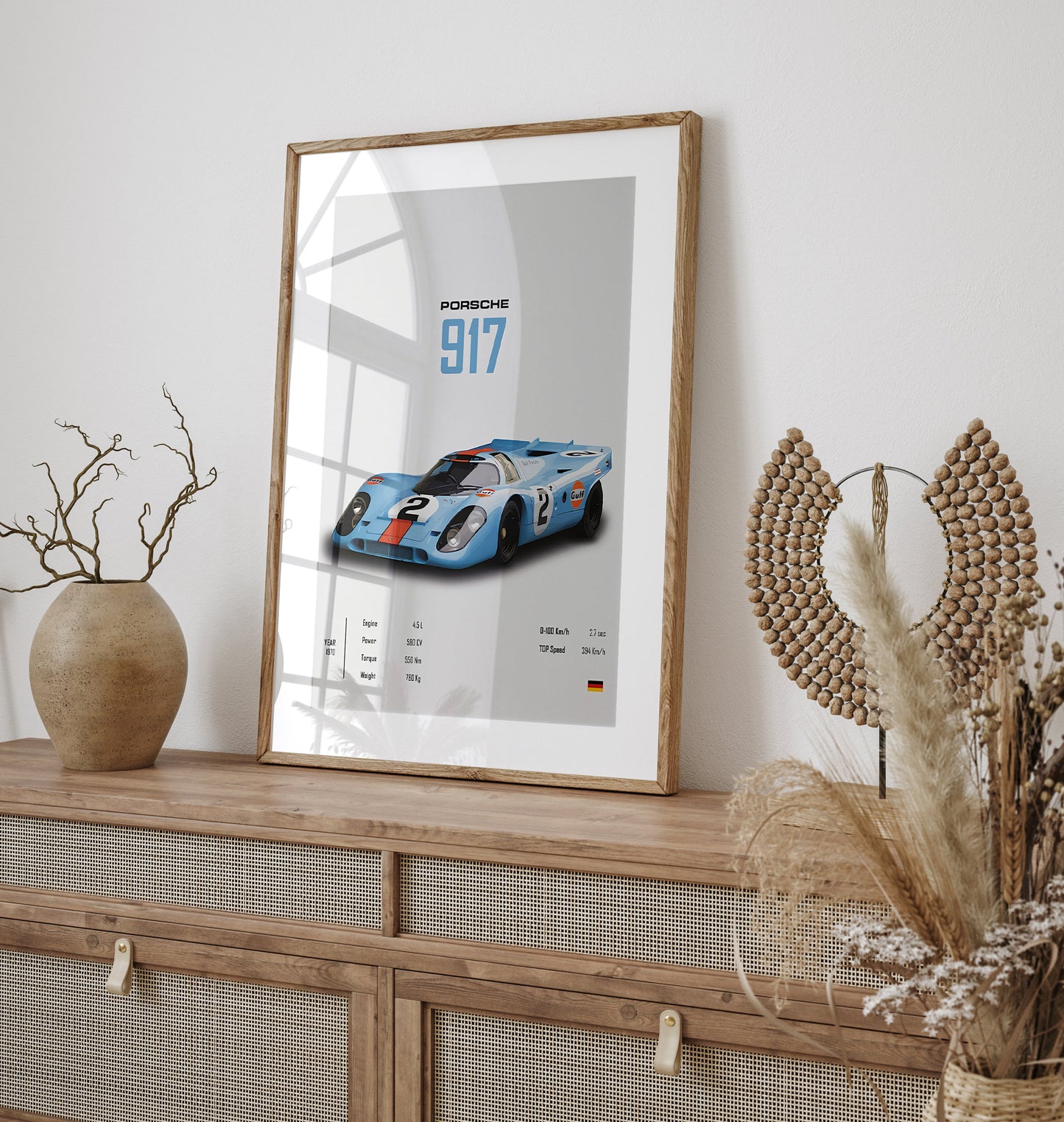 Beeindruckendes Poster des Porsche 917, von justgoodmood. Ideal für die Dekoration in Wohnräumen oder Büros und ein tolles Geschenk für Sportwagenliebhaber.