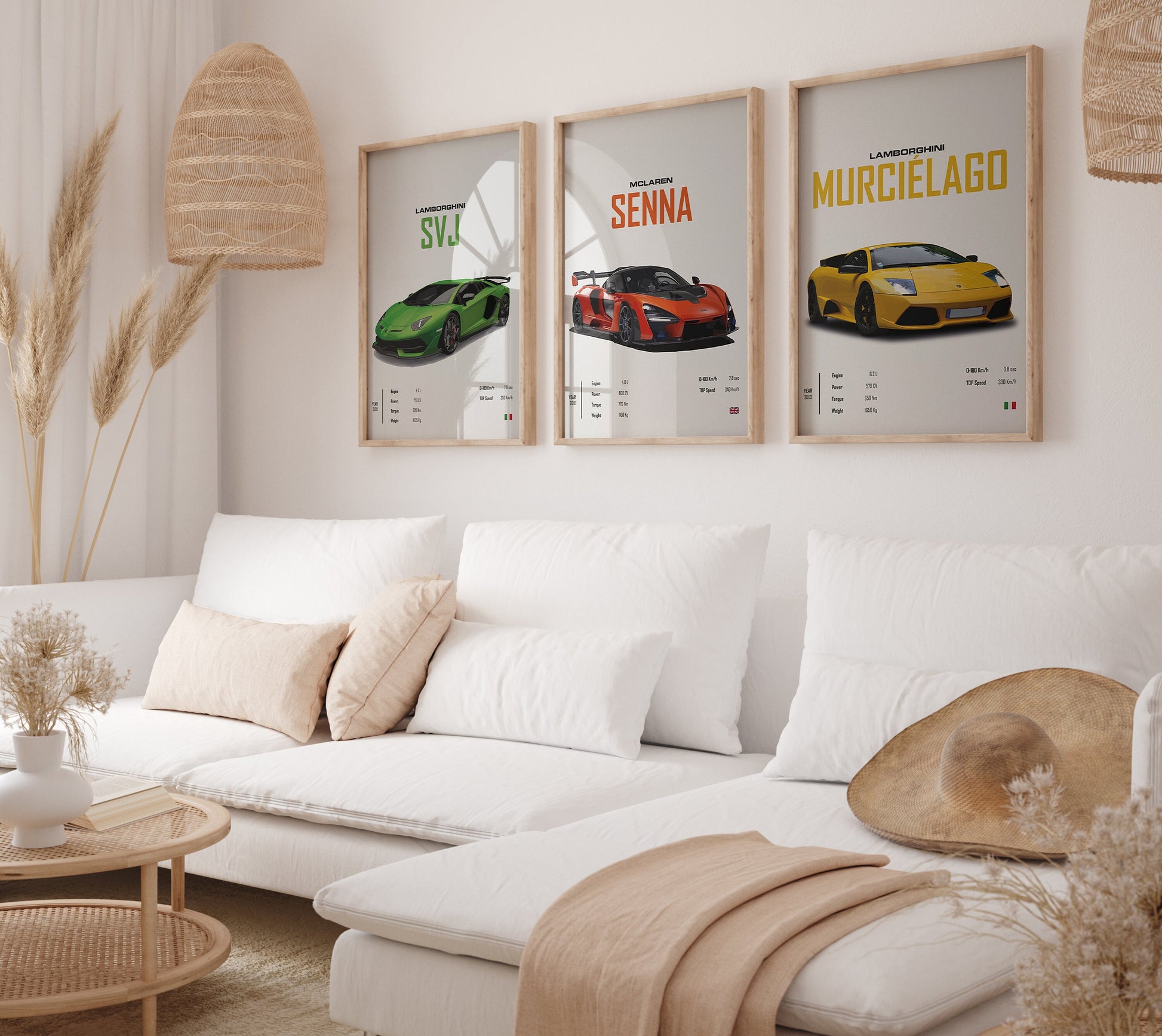 Einladendes Wohnzimmer mit stilvollen Postern von LAMBORGHINI Murcielago, SVJ und MCLAREN Senna, gefertigt von justgoodmood für außergewöhnliche Wandkunst.
