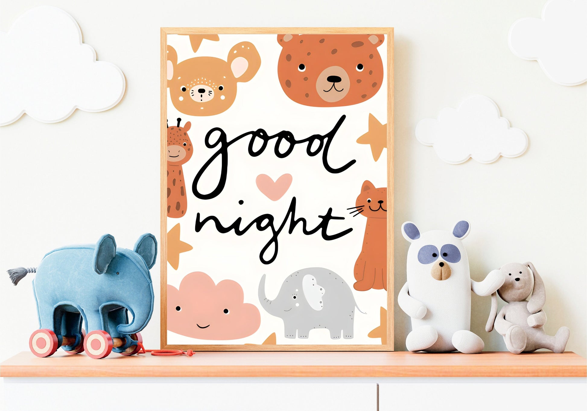 niedliches Tierdesign mit dem Schriftzug 'good night' von justgoodmood - Poster Kinderzimmer Bilder Sonnenstrahlen Blumen Regenbogen Regen Herzen Mond Berge Gute Nacht I Wand Deko I Deko Print ohne Rahmen.