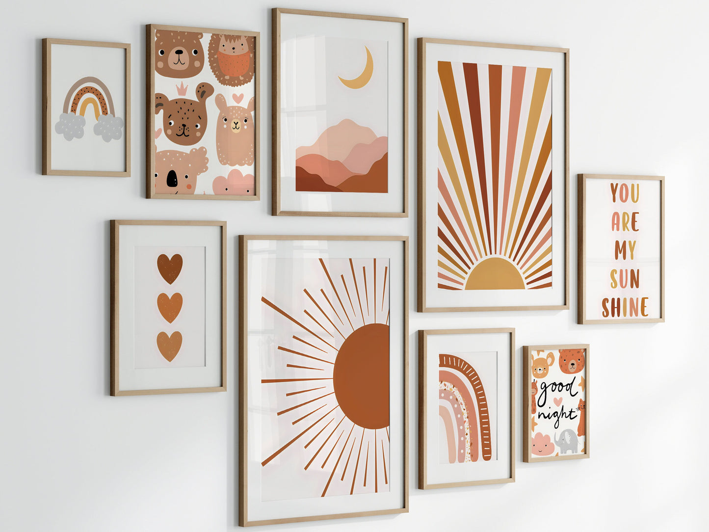 Buntes Kinderzimmer Wandbild mit Sonnenstrahlen, bunten Blumen und fröhlichen Tieren, ideal für die Deko im Kinderzimmer von justgoodmood. Poster Kinderzimmer Bilder Sonnenstrahlen Blumen Regenbogen Regen Herzen Mond Berge Gute Nacht I Wand Deko I Deko Print ohne Rahmen.