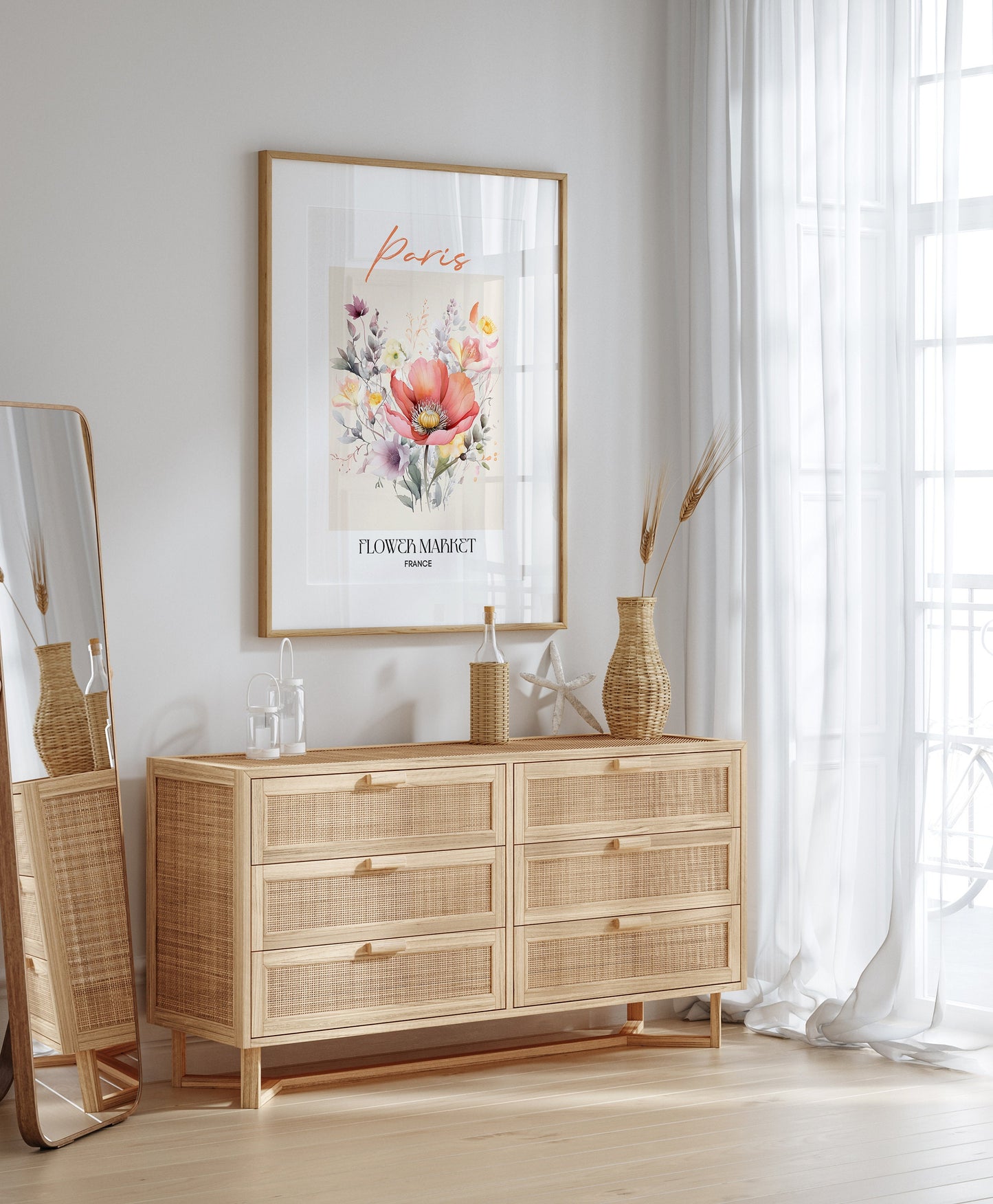 Stilvolles Paris Flower Market Poster von justgoodmood, präsentiert in einem modernen Wohnzimmer mit skandinavischer Einrichtung und natürlicher Dekoration.