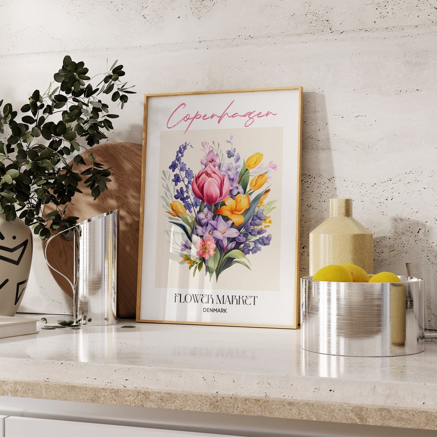 Copenhagen Flower Market Design Poster von justgoodmood, stilvoll präsentiert mit Blumenarrangement auf einem Tisch in modernem skandinavischen Raum.