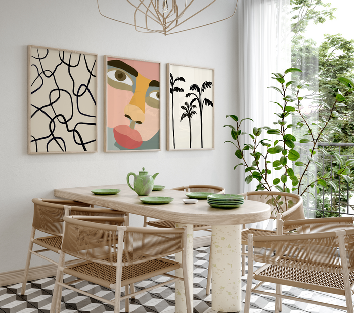 Mid-Century-Poster mit Palmen und Figuren
