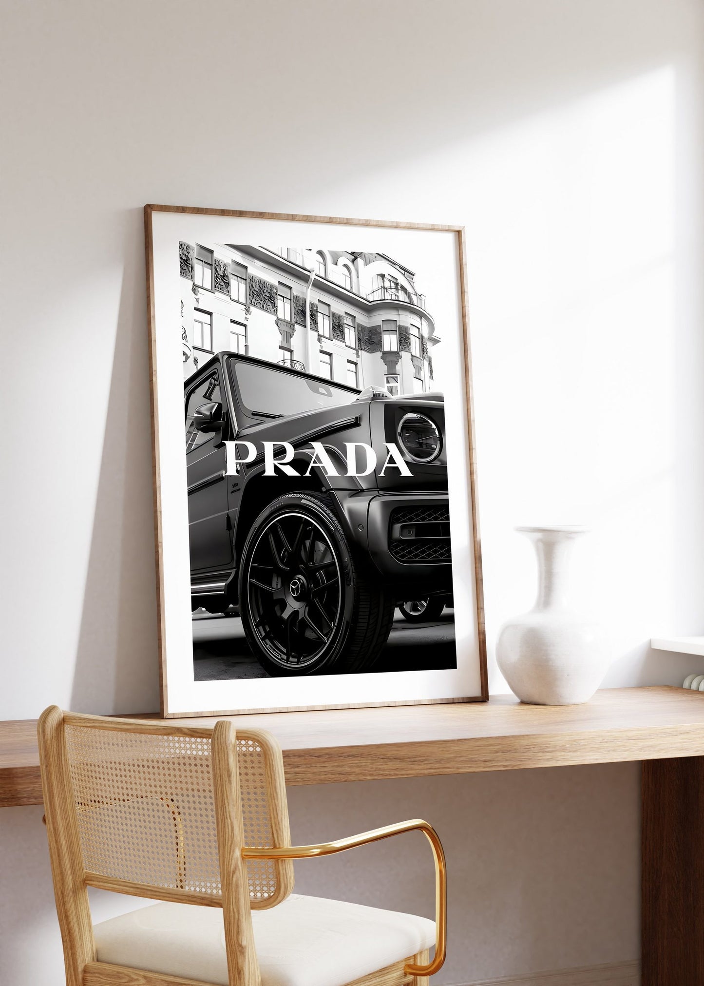 Prada Poster · Luxus auf Rädern · Prada und die G-Klasse ·  Eleganz trifft Stärke · Wand Dekoration · ohne Rahmen