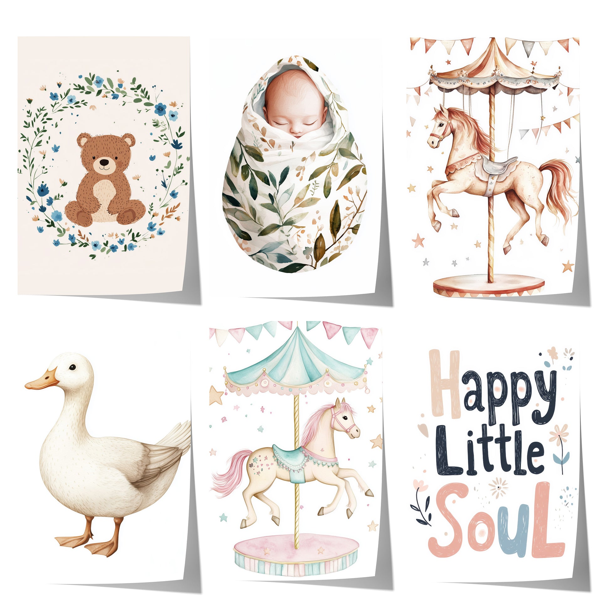 Sechs sanfte Aquarellposter mit Teddybär, schlafendem Baby, Karussellpferden, Gans und liebevollem Schriftzug.