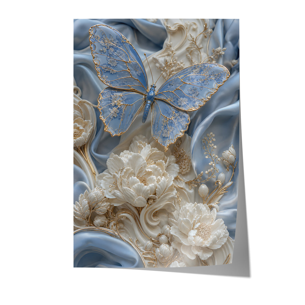 Poster mit einem hellblauen Schmetterling mit goldenen Flügeladern auf blauem Seidenstoff auf weißem Hintergrund.