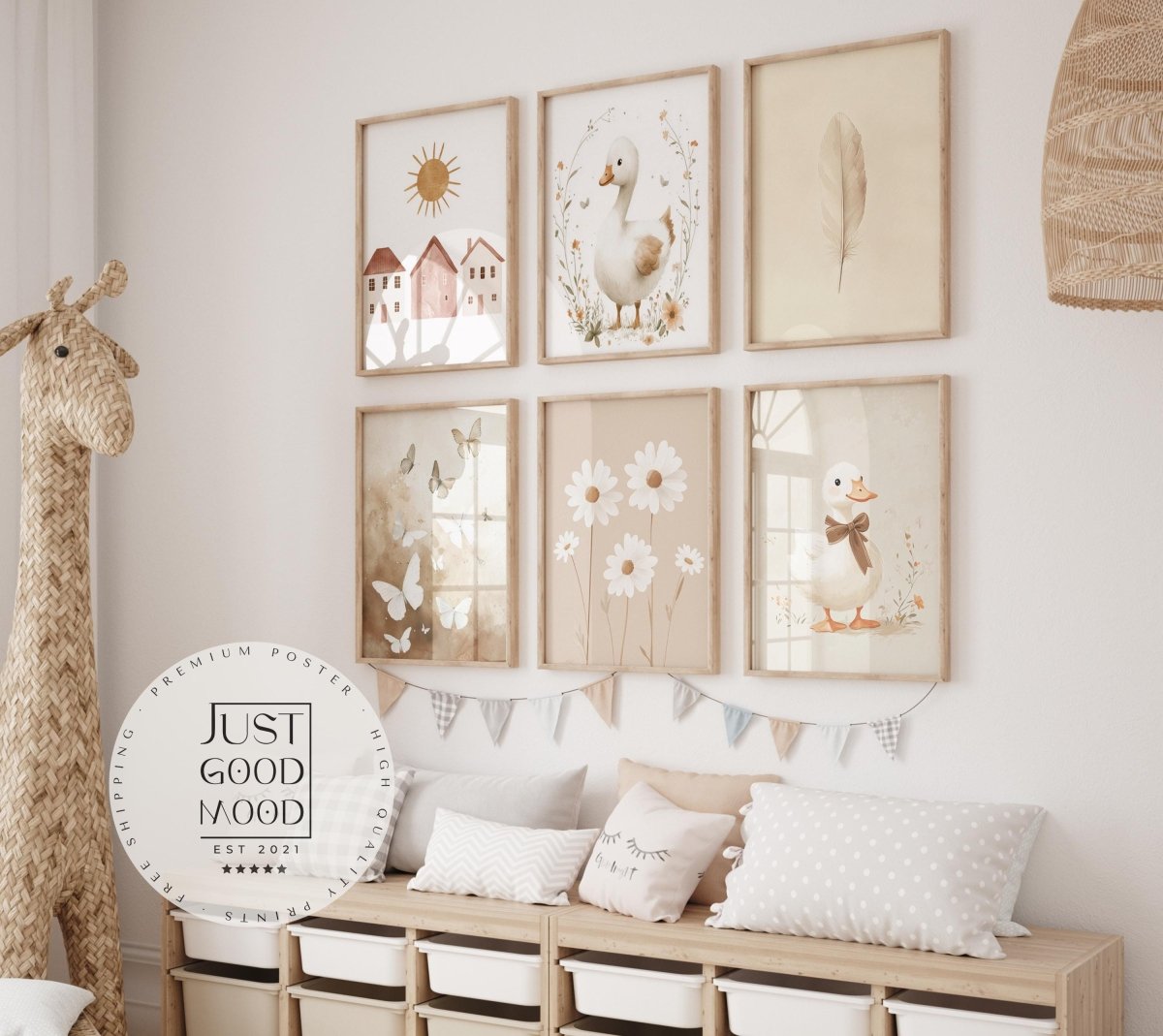 Boho Babyzimmer Poster · Niedliche Ente , Schmetterlinge, Gänseblümchen, Häuser & Sonne Scandi Kinderzimmer Deko · Deko Print ohne Rahmen - justgoodmood