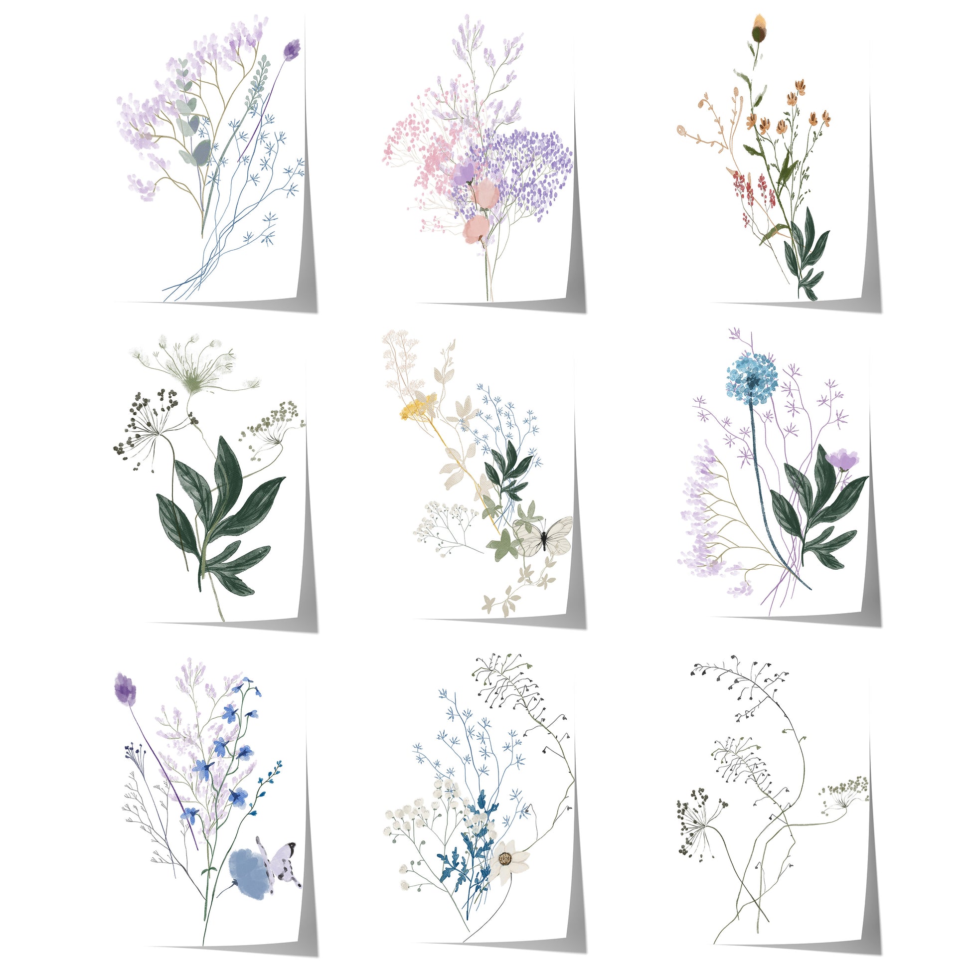 Zarte botanische Wildblumenarrangements in Pastellfarben mit lila, blauen und rosa Blüten, grünen Blättern und feinen Schmetterlingsmotiven.