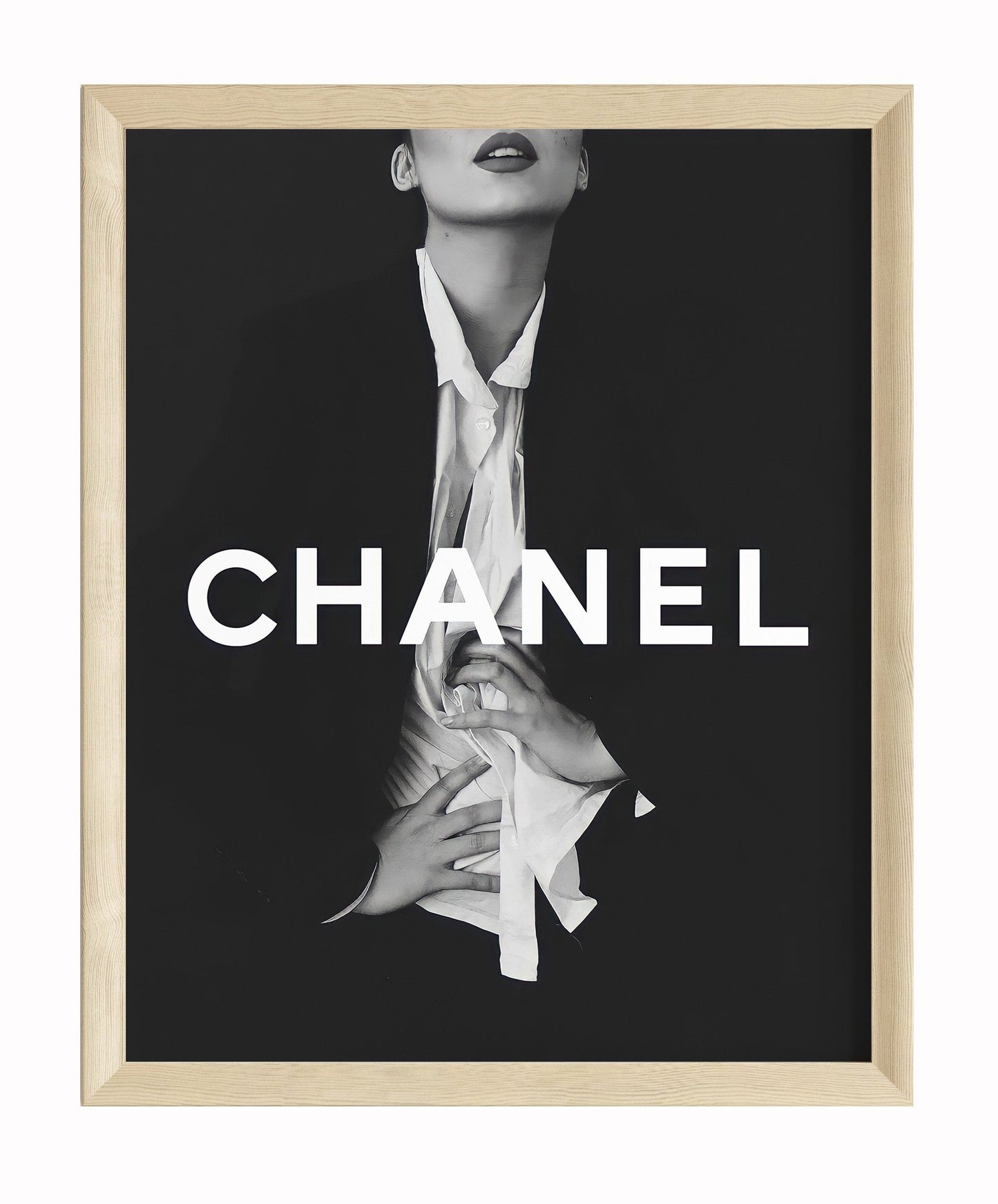 Chanel Poster · Chanel’s Schwarzer Anzug: Ein Meisterwerk der Mode · Wand Dekoration · ohne Rahmen