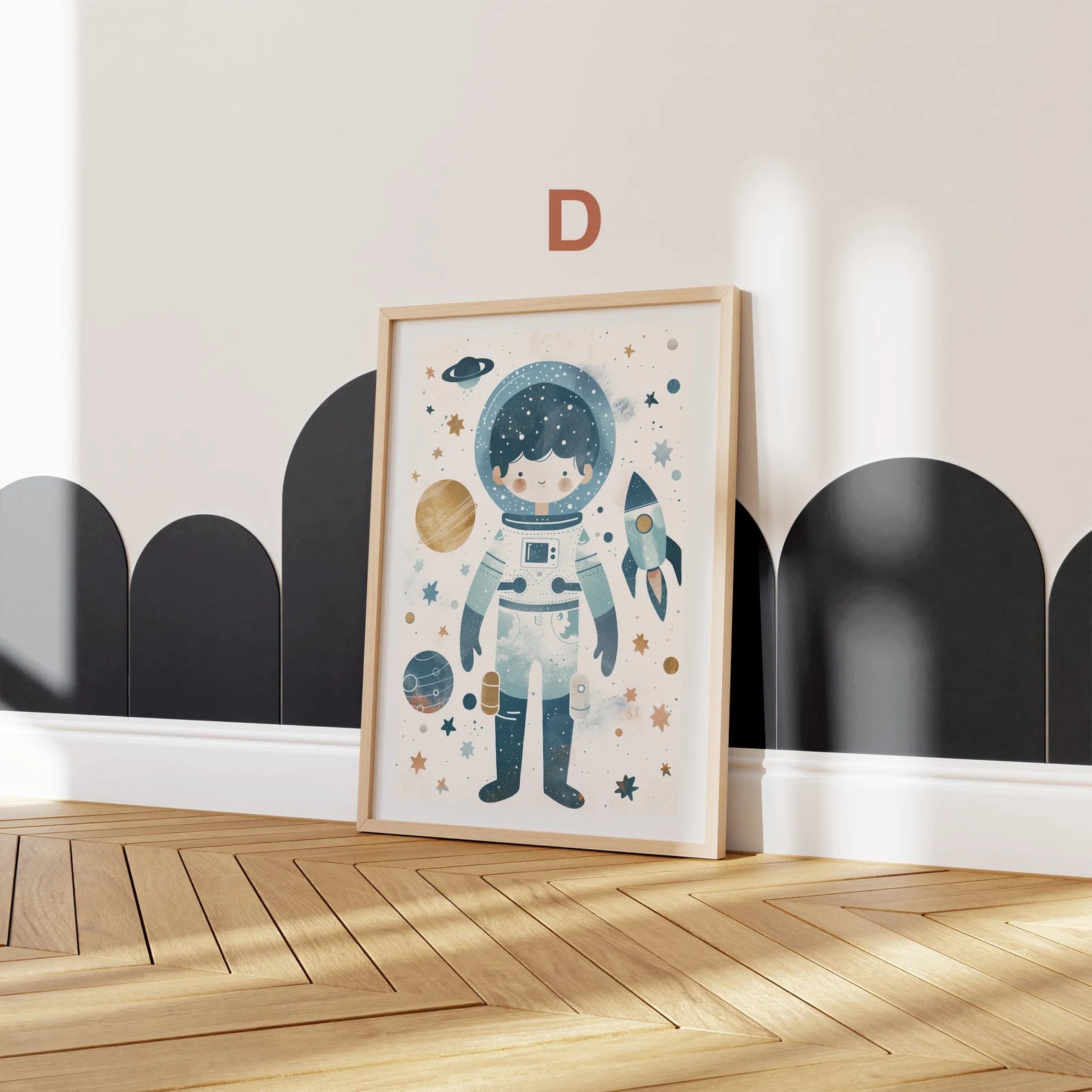 Vibrantes Astronautenposter für das Kinderzimmer von justgoodmood. Perfekte Wanddekoration mit Rakete und Planeten für kleine Entdecker.