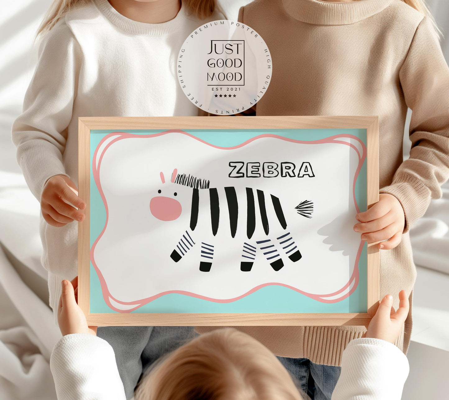 Poster Kinderzimmer Zebra · Tierposter mit schwarz-weißem Zebra im Skandi-Stil · Bunte Wanddeko für Kinder & Babys · Deko ohne Rahmen