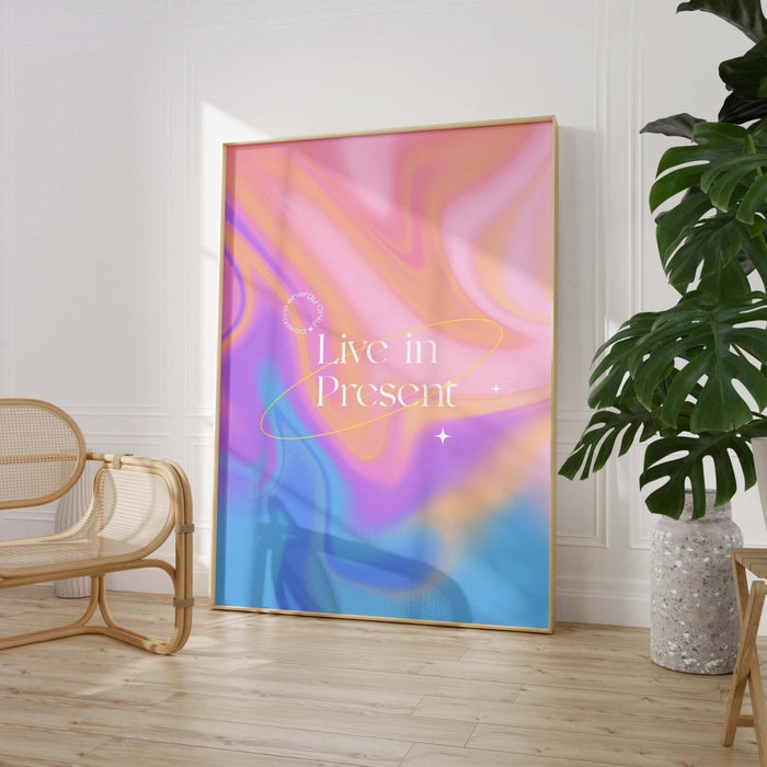 Live in Present Poster – Premium Baumwoll-Canvas