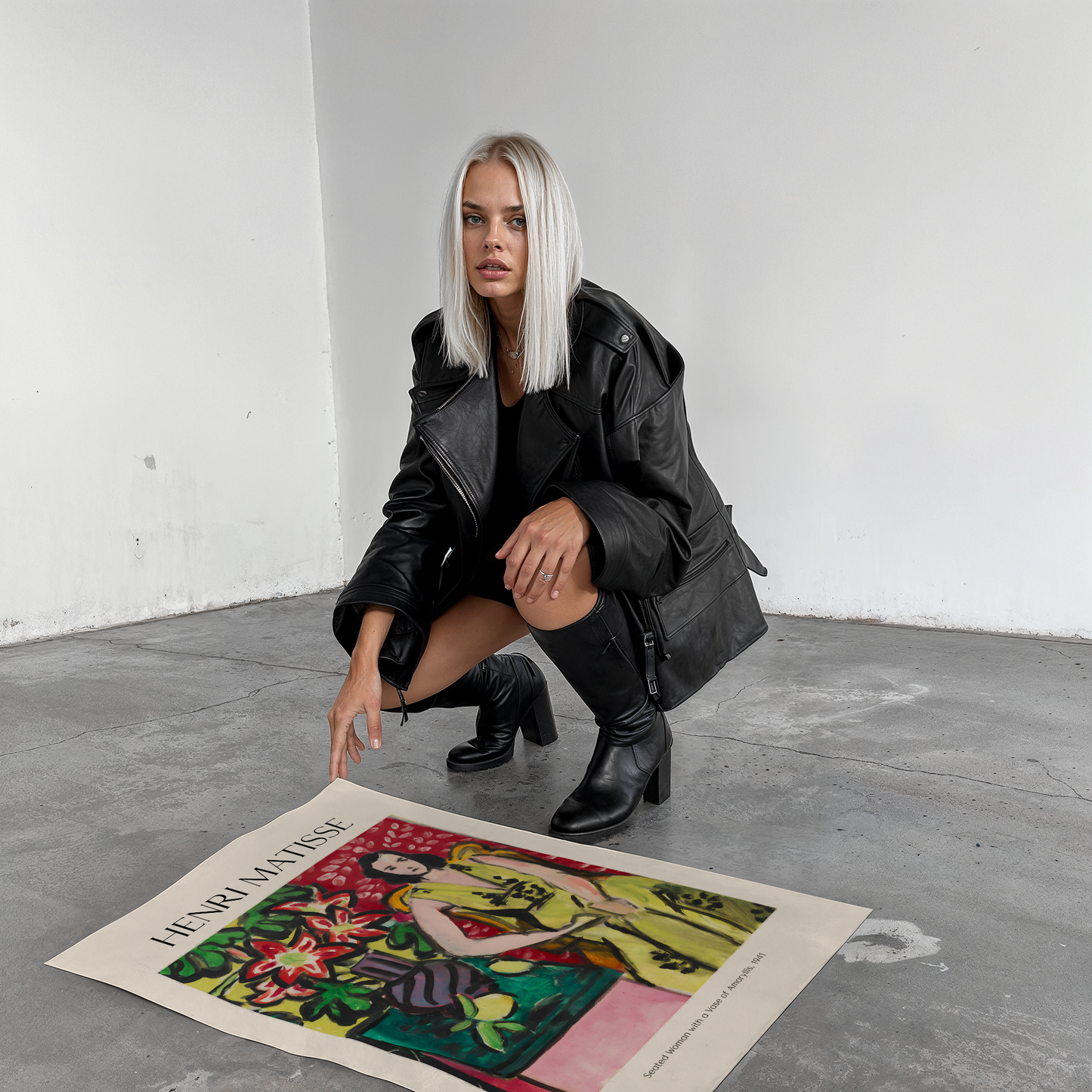Henri Matisse Poster · Geschenkidee · Sitzende Frau mit Amaryllis-Vase Bunte Blumen · Dekoprint ohne Rahmen