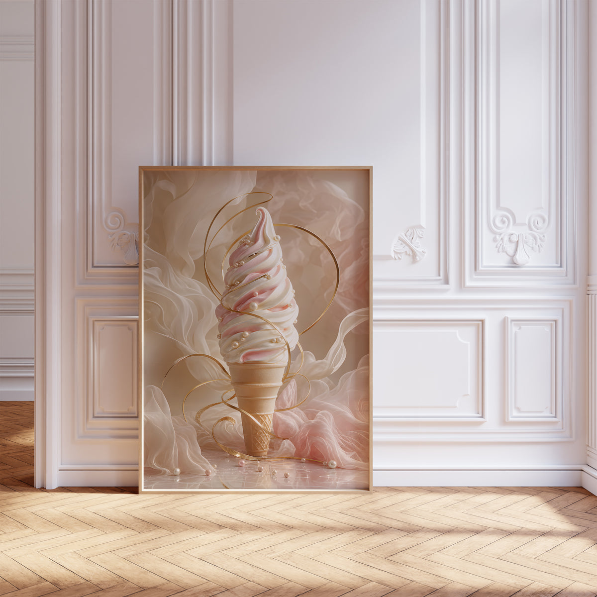 Gerahmtes Poster mit einem cremefarbenen Softeis mit Perlen und einer goldenen Spirale, vor einer weißen Wand mit Zierleisten.