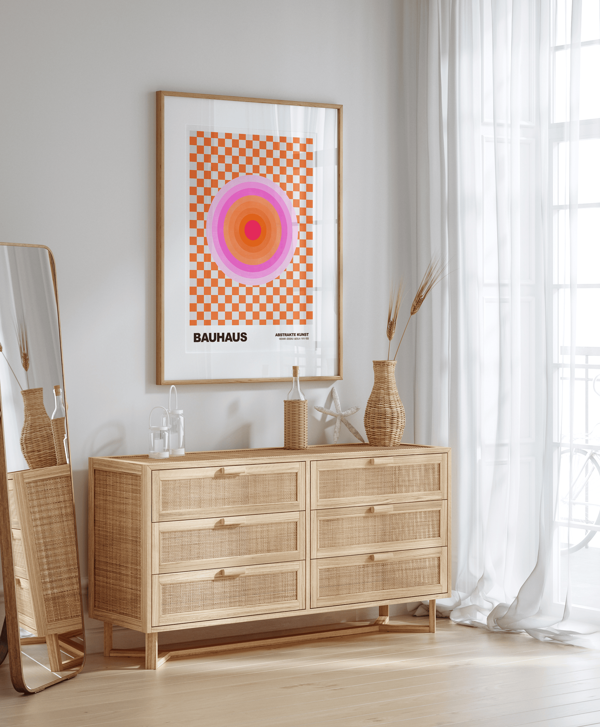 Poster Bauhaus Abstrakte Kunst · Pink Orange Kreis auf Schachbrett Muster · Modernes Retro Design Wandbild · Deko Print ohne Rahmen - justgoodmood