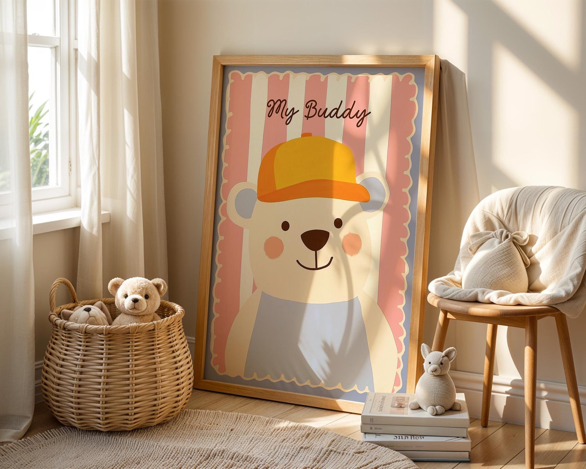 Poster Kinderzimmer Bär · My Buddy Schriftzug · Süßes Tierposter mit Mütze · Rosa & Pastell Deko · Freundliches Wandbild · Ohne Rahmen - justgoodmood