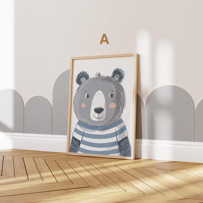 JUSTGOODMOOD Poster Bär Wald – Exklusiver Cotton Canvas