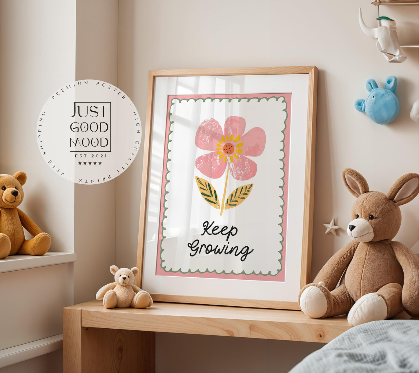 Poster Kinderzimmer Blume · Keep Growing Spruch · Liebevolle Deko mit Botschaft · Pastellfarben & Naturmotiv · Dekoprint ohne Rahmen - justgoodmood