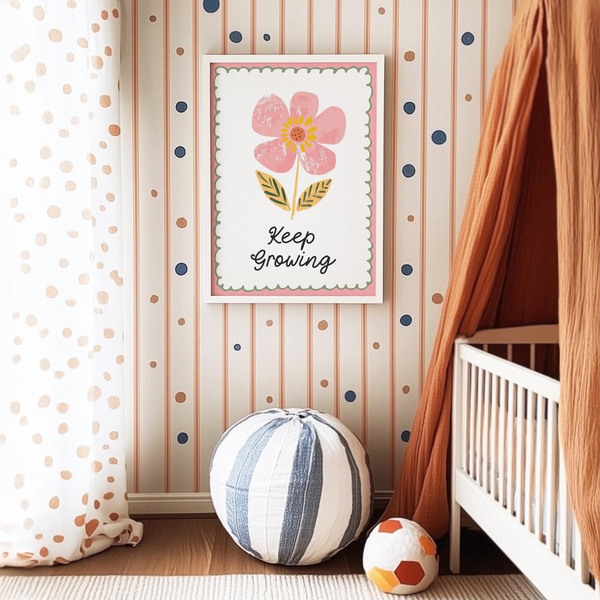 Poster Kinderzimmer Blume · Keep Growing Spruch · Liebevolle Deko mit Botschaft · Pastellfarben & Naturmotiv · Dekoprint ohne Rahmen - justgoodmood