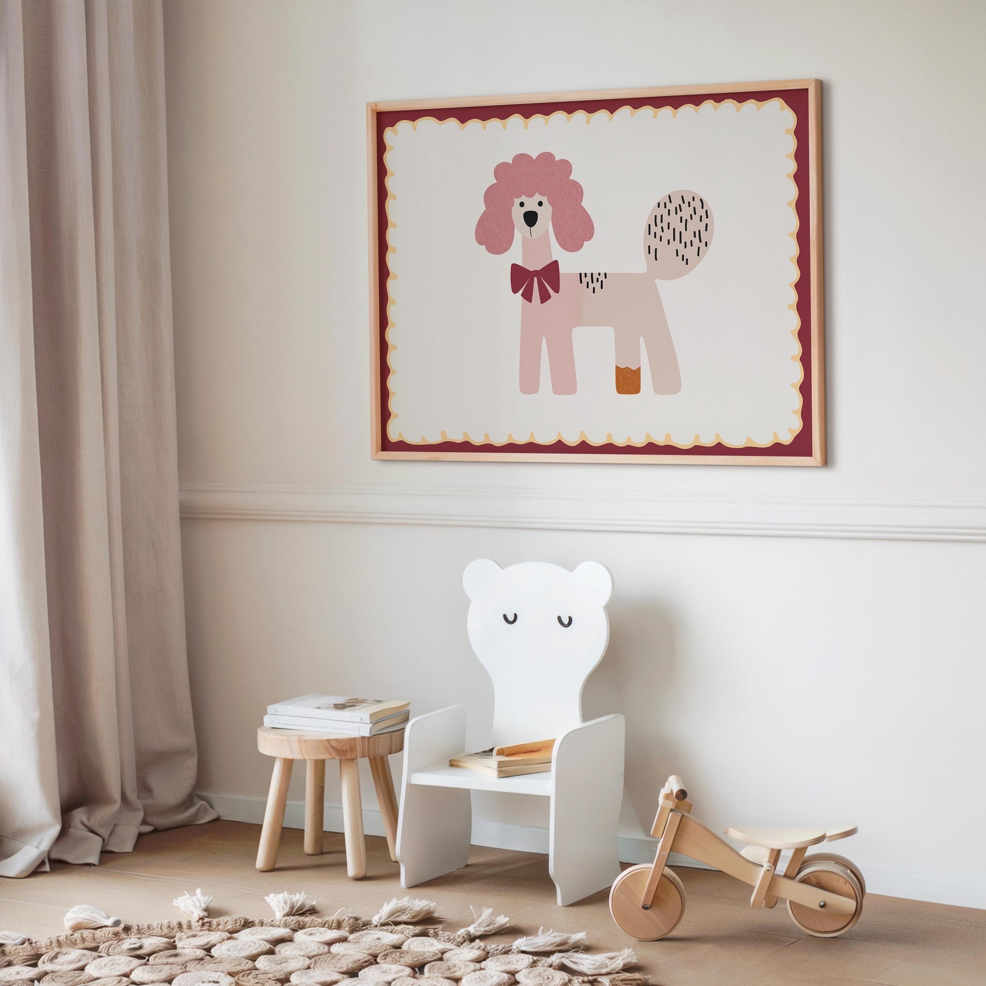 Poster Kinderzimmer Hund · Rosa Pudel mit Schleife · Verspieltes Tierposter im Retro Look · Liebevolle Deko für Kinder · Print ohne Rahmen - justgoodmood