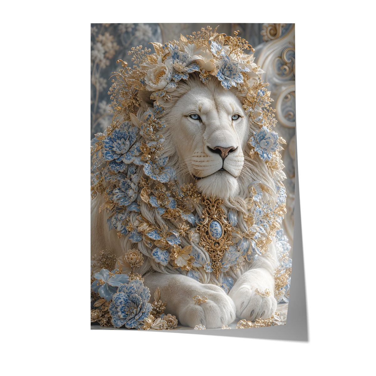 Poster mit einem weißen Löwen, einer hellblauen Blütenkrone und goldenem Schmuck auf weißem Hintergrund.