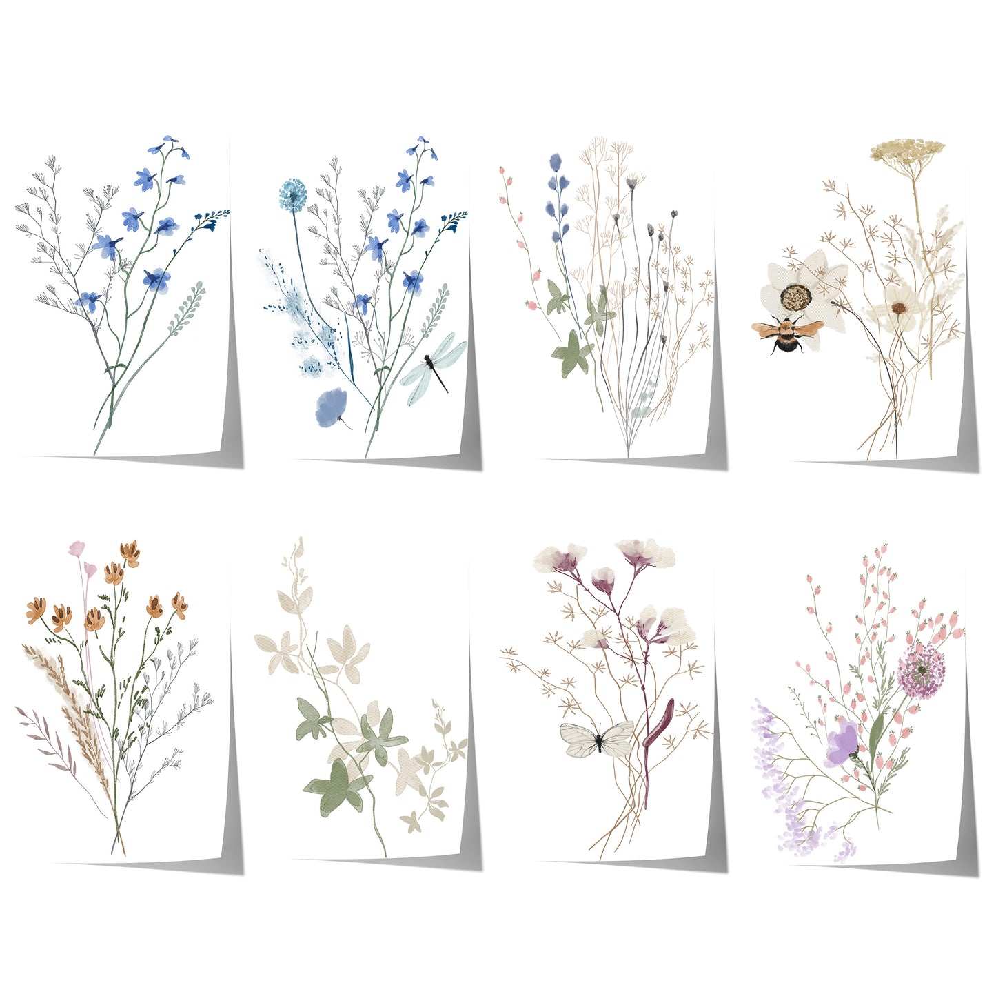 Zarte botanische Wildblumen mit blauen, rosa und cremefarbenen Blüten, filigranen Zweigen und kleinen Schmetterlingen auf weißem Hintergrund.
