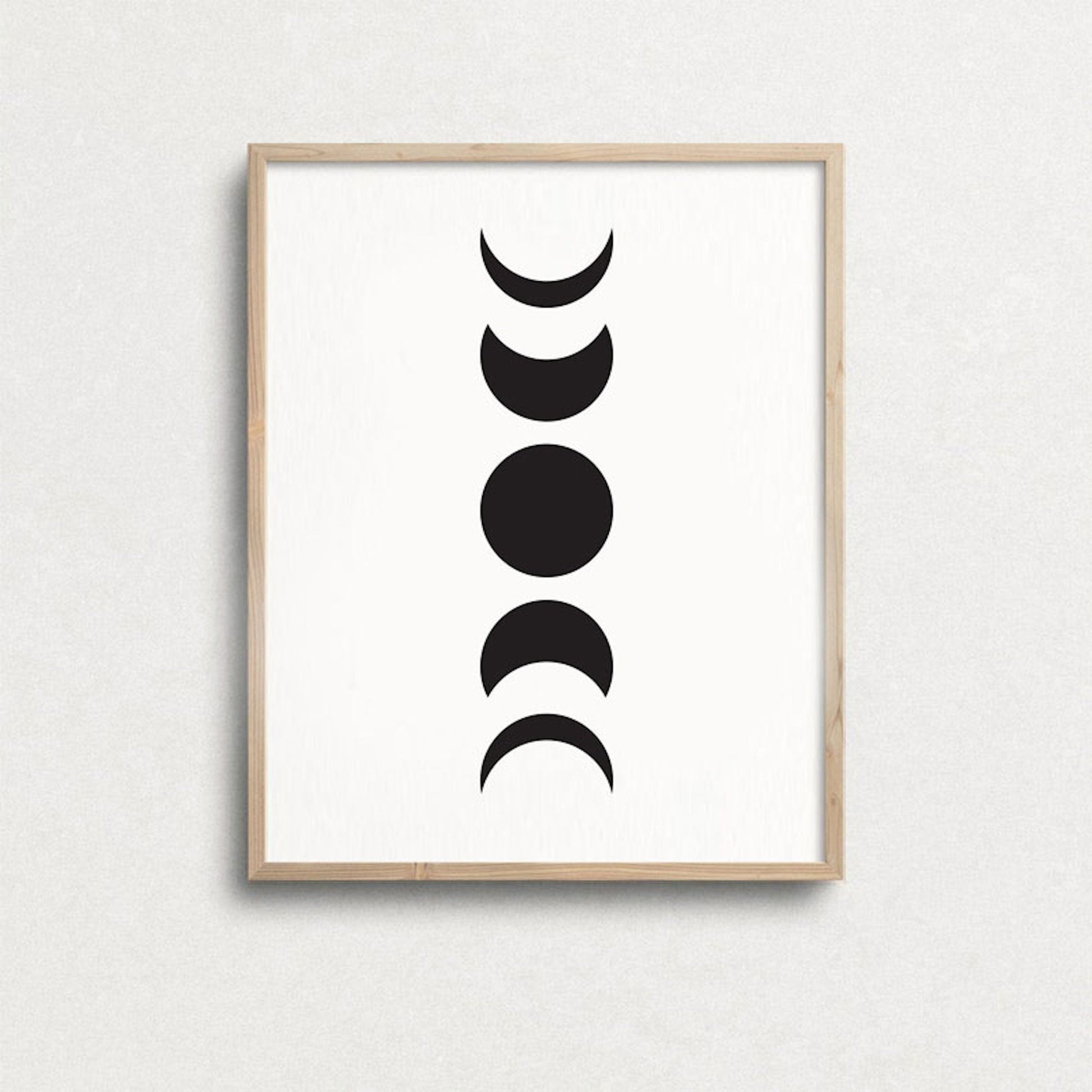 Kunstvolles Schwarz-Weiß Poster mit Mondphasen, ideal für moderne Wohn- und Schlafzimmer-Dekoration von justgoodmood. Poster Schwarz Weiß Abstrakt I Vintage I Wohnkultur.