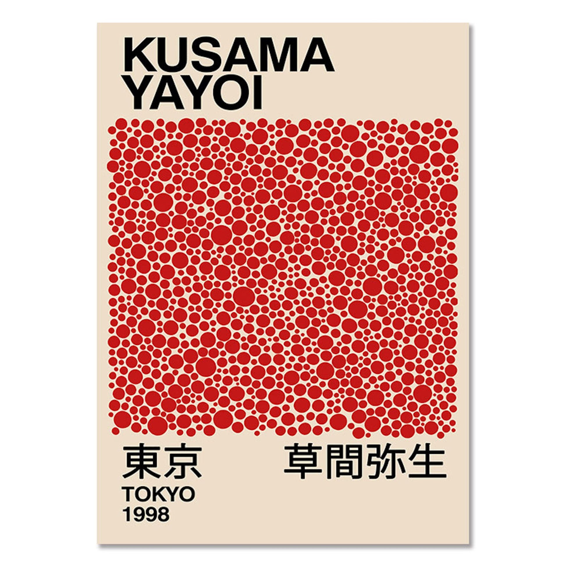 Auffälliges Poster von Yayoi Kusama mit roten Punkten auf beigem Hintergrund. Ideal für ein stilvolles Interieur, erhältlich durch justgoodmood.