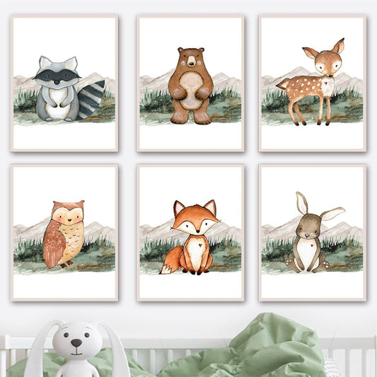Fröhliches Poster mit Waldtieren: Waschbär, Braunbär, Reh, Eule und Fuchs, Deko Print von justgoodmood für liebevolle Raumgestaltung.